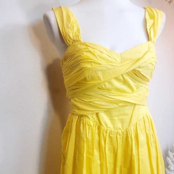 Leifsdottir Yellow Dress - Picture 13 of 16
